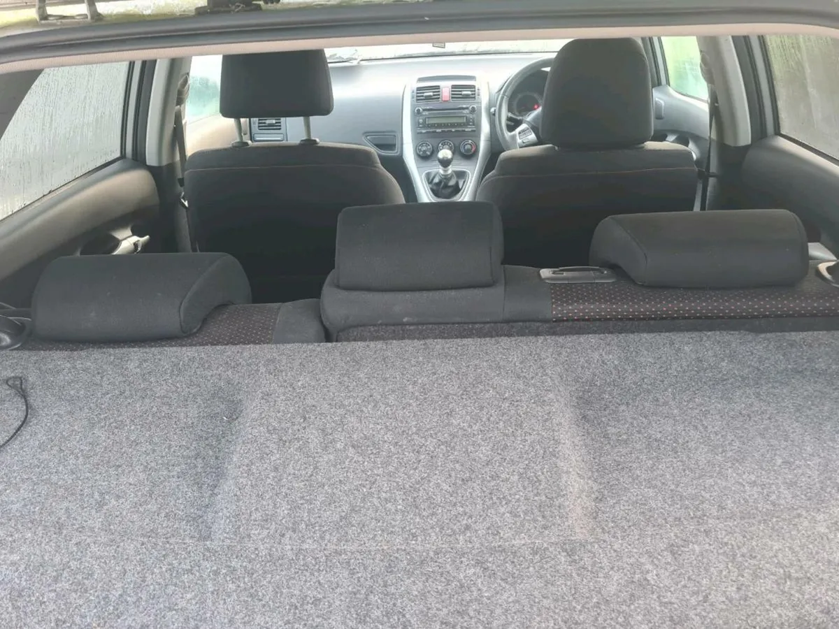 Toyota Auris - Image 4