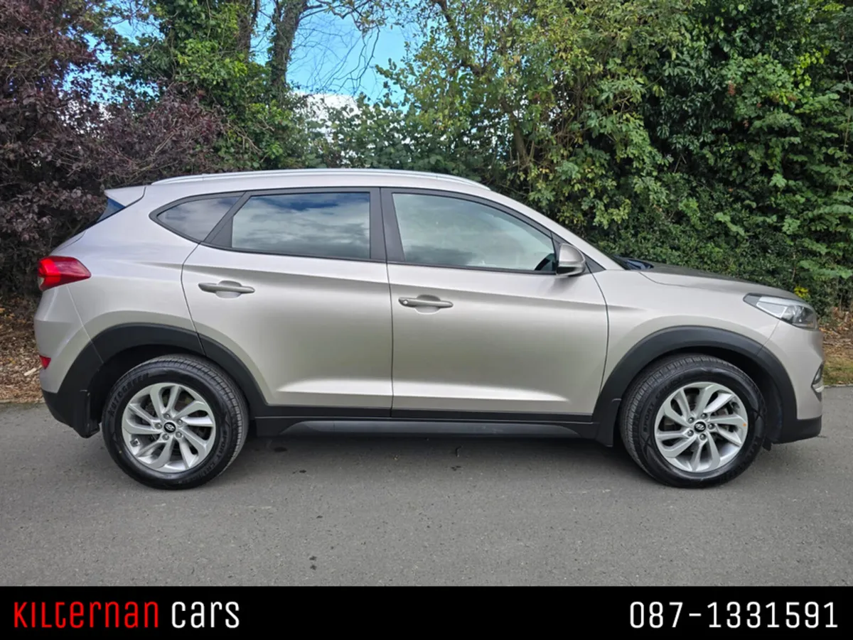 Hyundai Tucson 4WD EXECUTIVE 5DR AUTO - Image 3