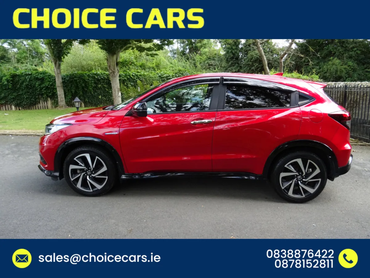 Honda Vezel 1.5 AUTO HYBRID RS MODEL - Image 4