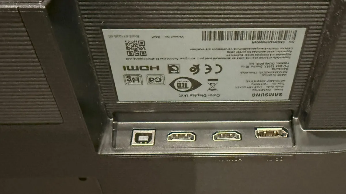 Samsung 24" LF24T450F Computer Screen PC Monitor - Image 2