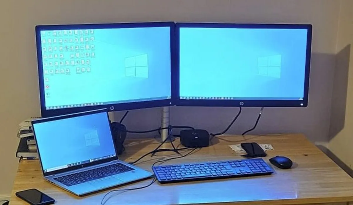 Selection of computer PC monitors from 22" to 32" - Image 1