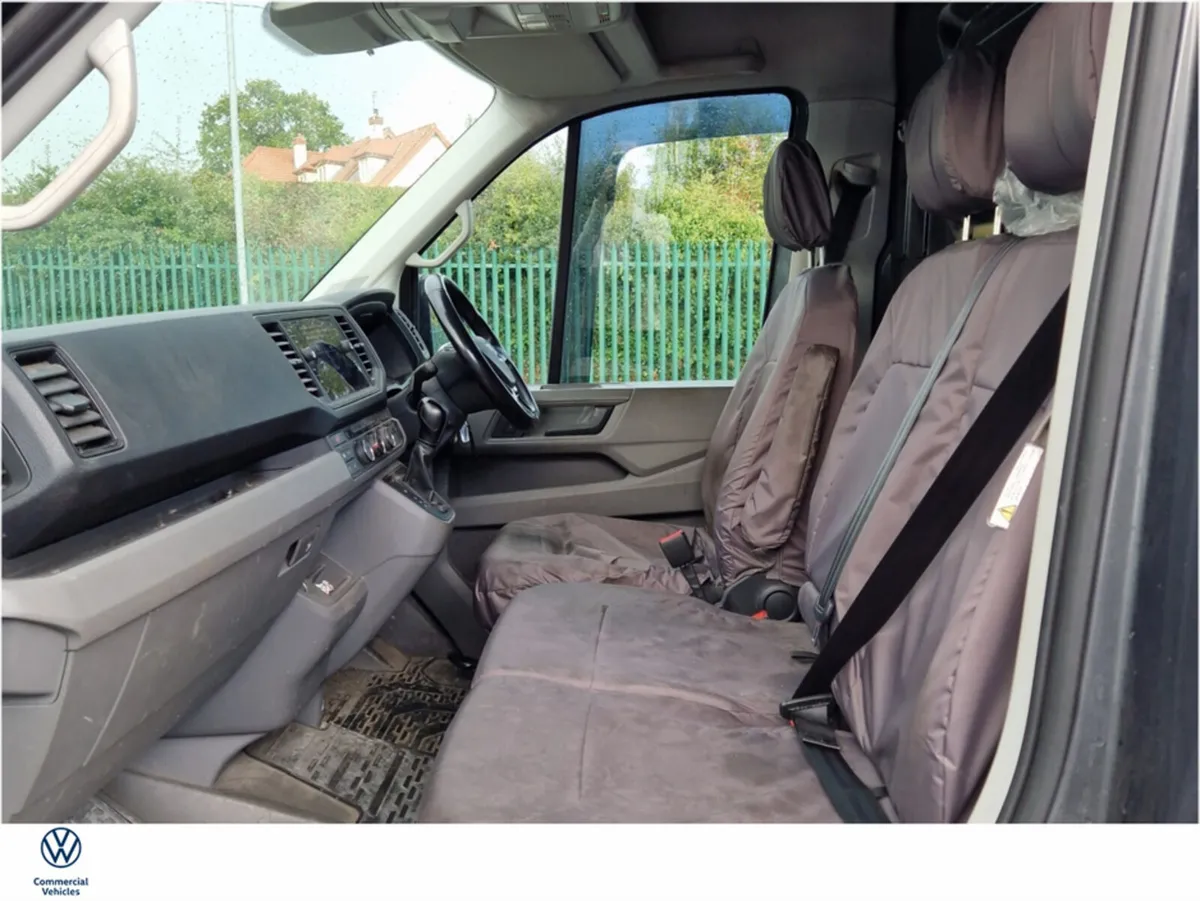 Volkswagen Crafter H 35 MWB 140HP A8F 5DR - Image 4