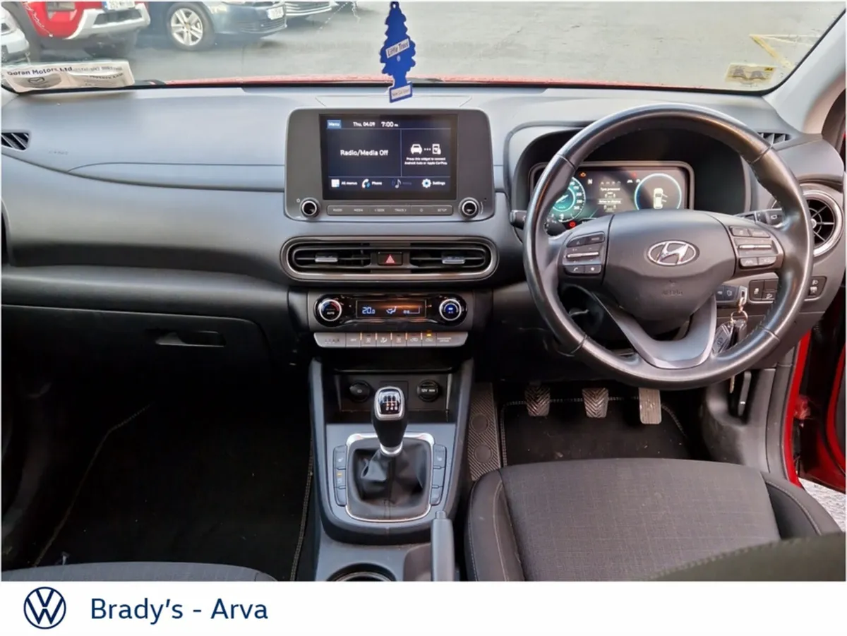 Hyundai KONA KAUAI EXECUTIVE MILD HYBRID 5DR - Image 2