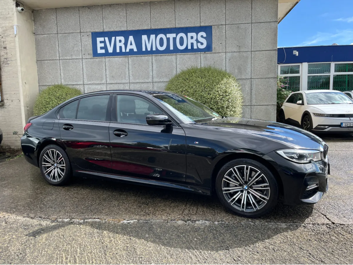 BMW 3-Series 330e M-SPORT AUTO 2.0 PHEV PETROL - Image 3