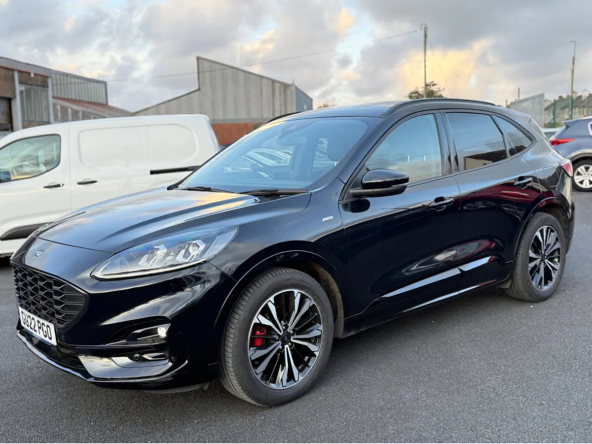 Ford Kuga ST-LINE X ED ECOBLUE EDITION - Image 3