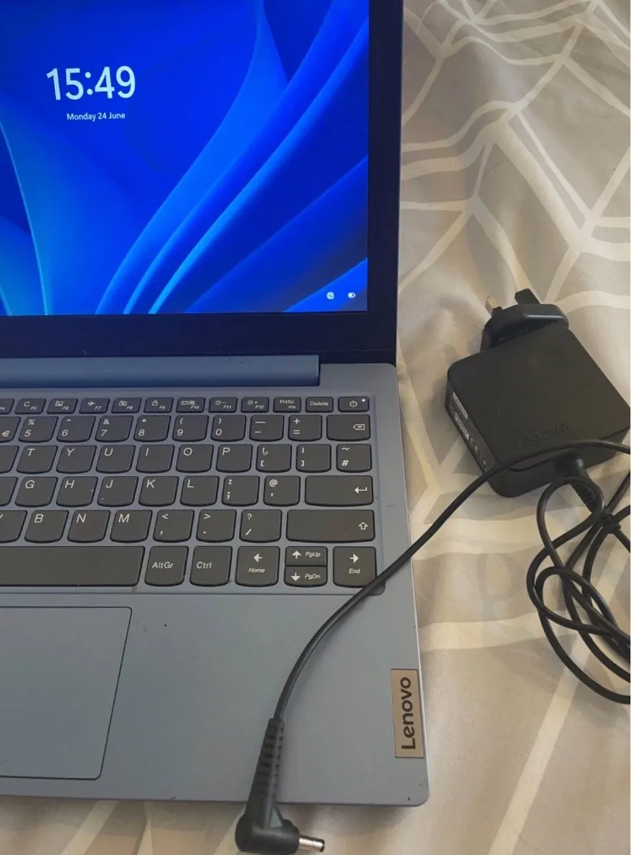 Lenovo IdeaPad 1 14IGL05 4Gb ram and 64Gb ssd - Image 3
