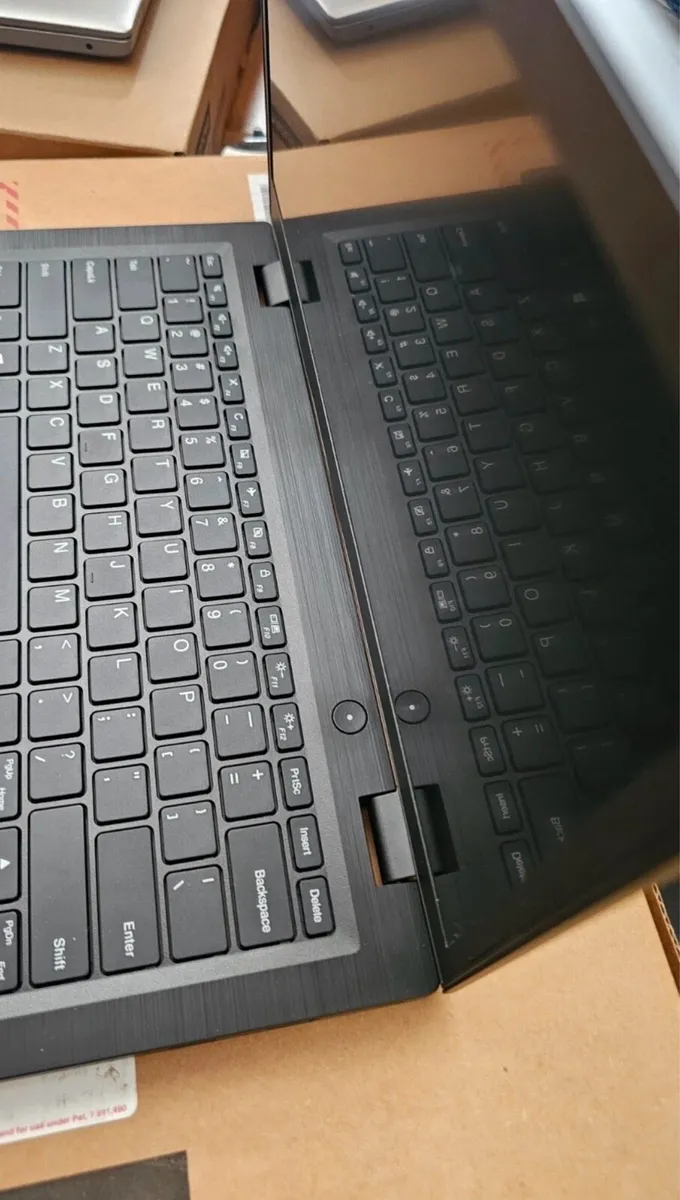Lenovo 14w 4GB ram and 128GB window 10 - Image 1