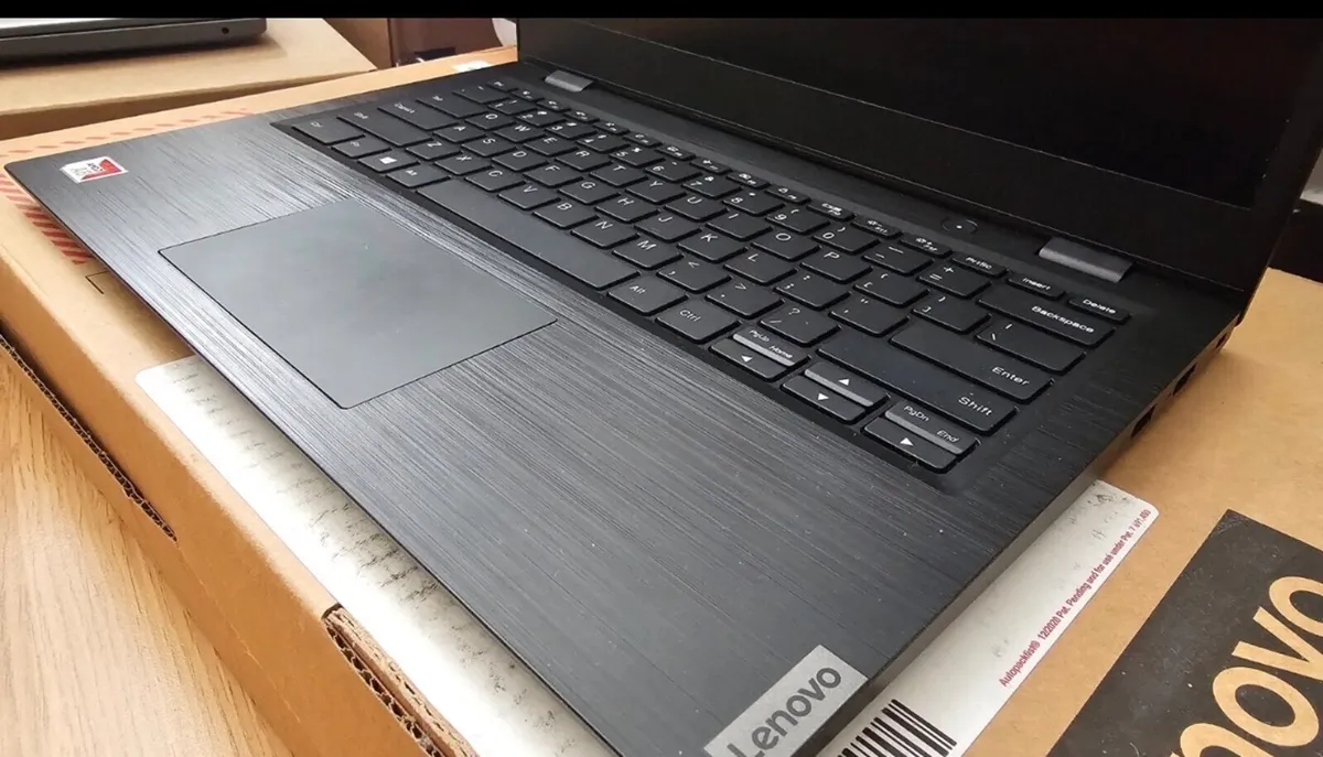 Lenovo 14w 4GB ram and 128GB window 10 - Image 2