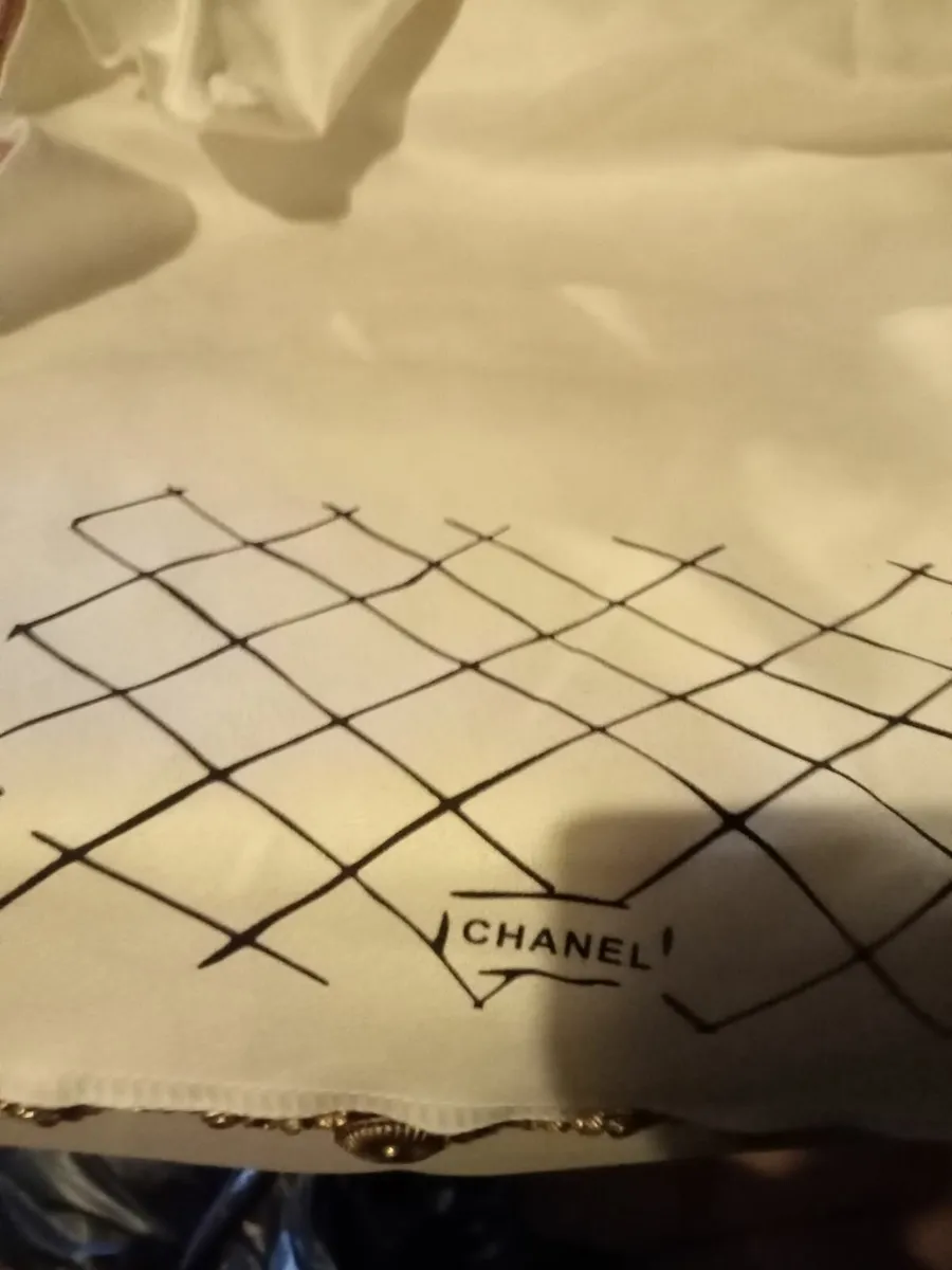 Brand New beautiful white Chanel bag - Image 2