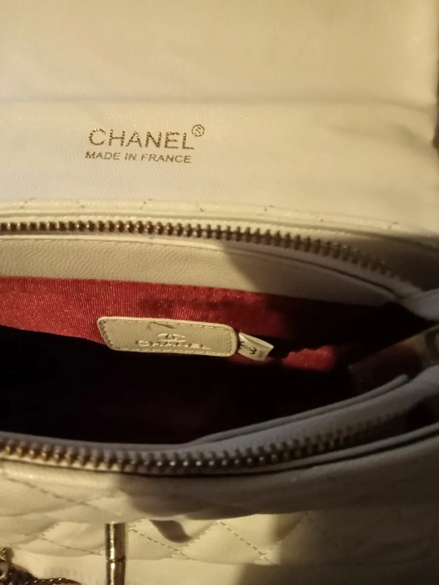 Brand New beautiful white Chanel bag - Image 4