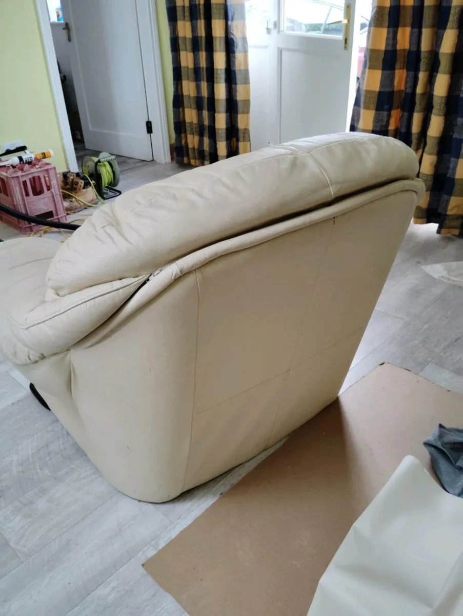 Armchair - Image 4