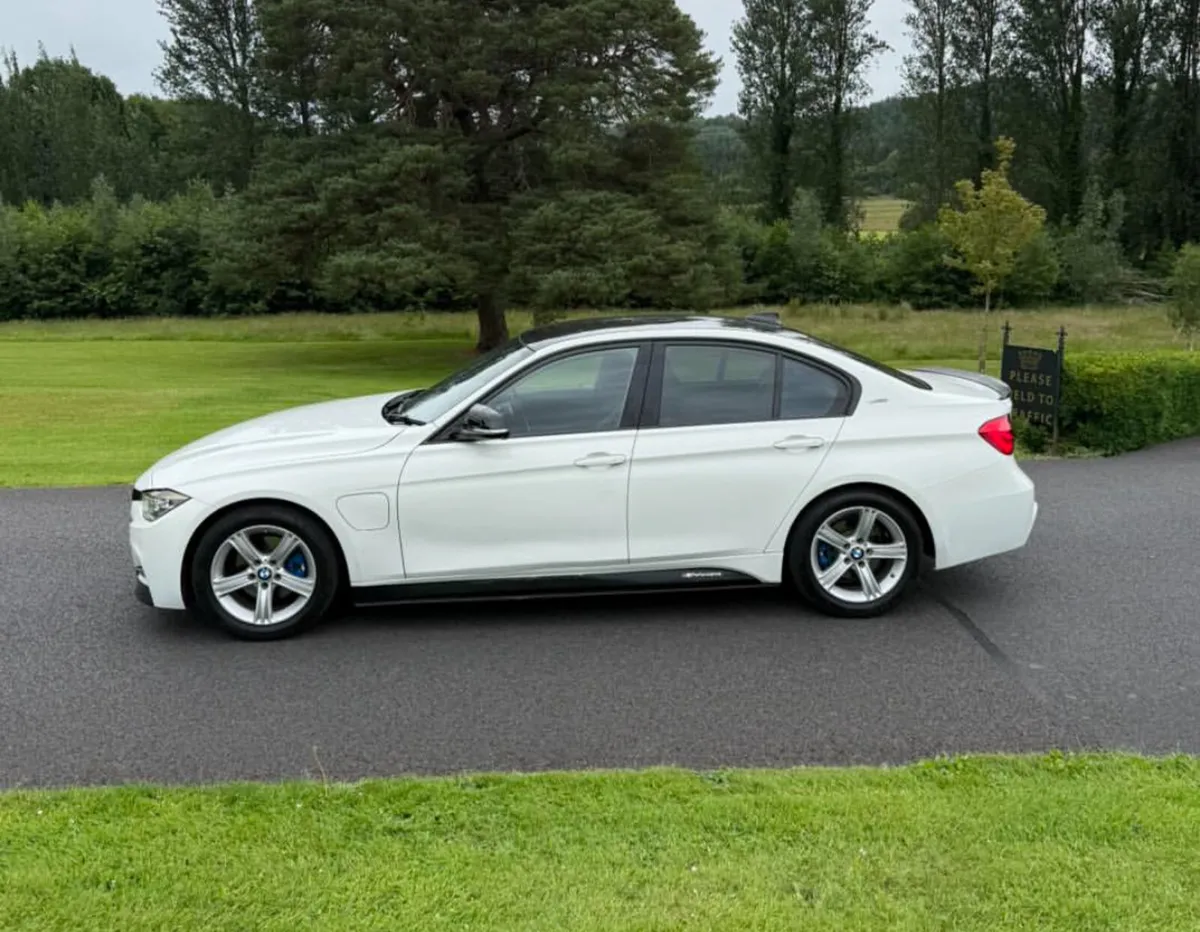 BMW 330e 2016 Immaculate 🚀 - Image 2