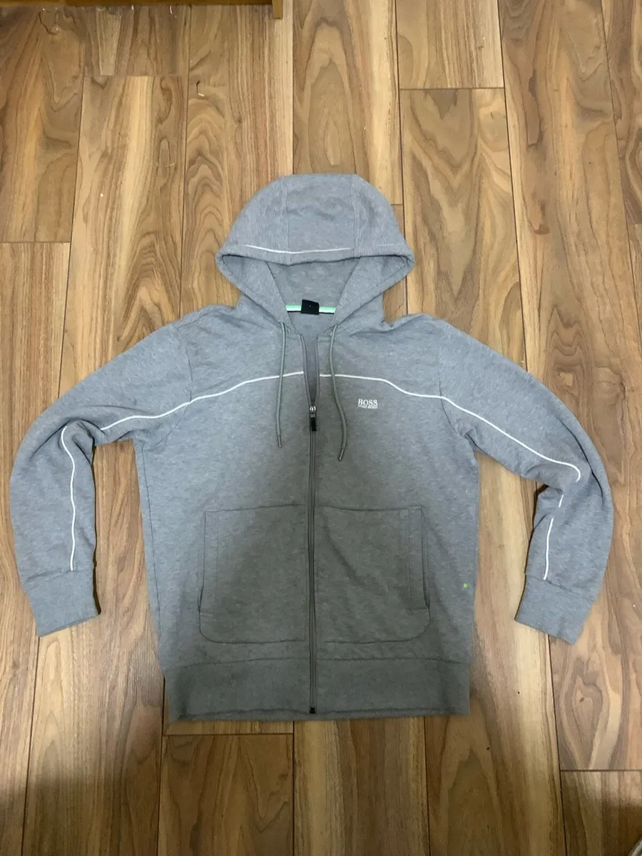 Hugo Boss Men’s grey & white tracksuit hoodie - Image 1