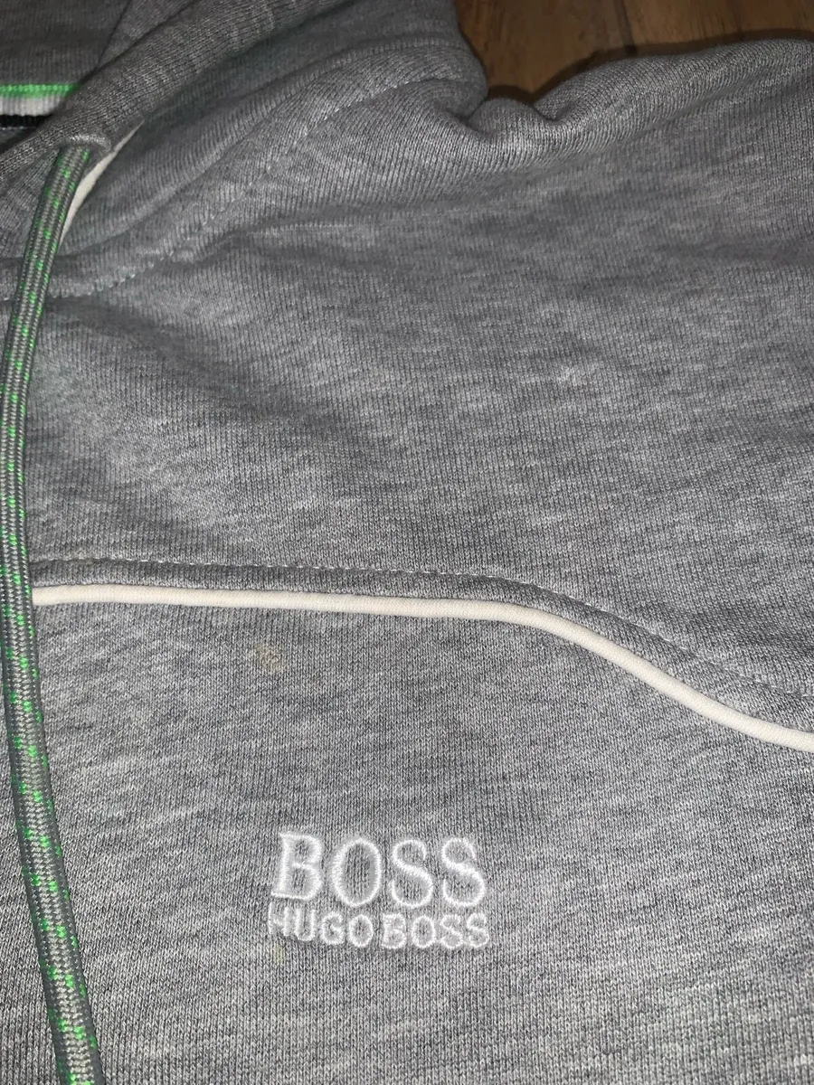 Hugo Boss Men’s grey & white tracksuit hoodie - Image 3