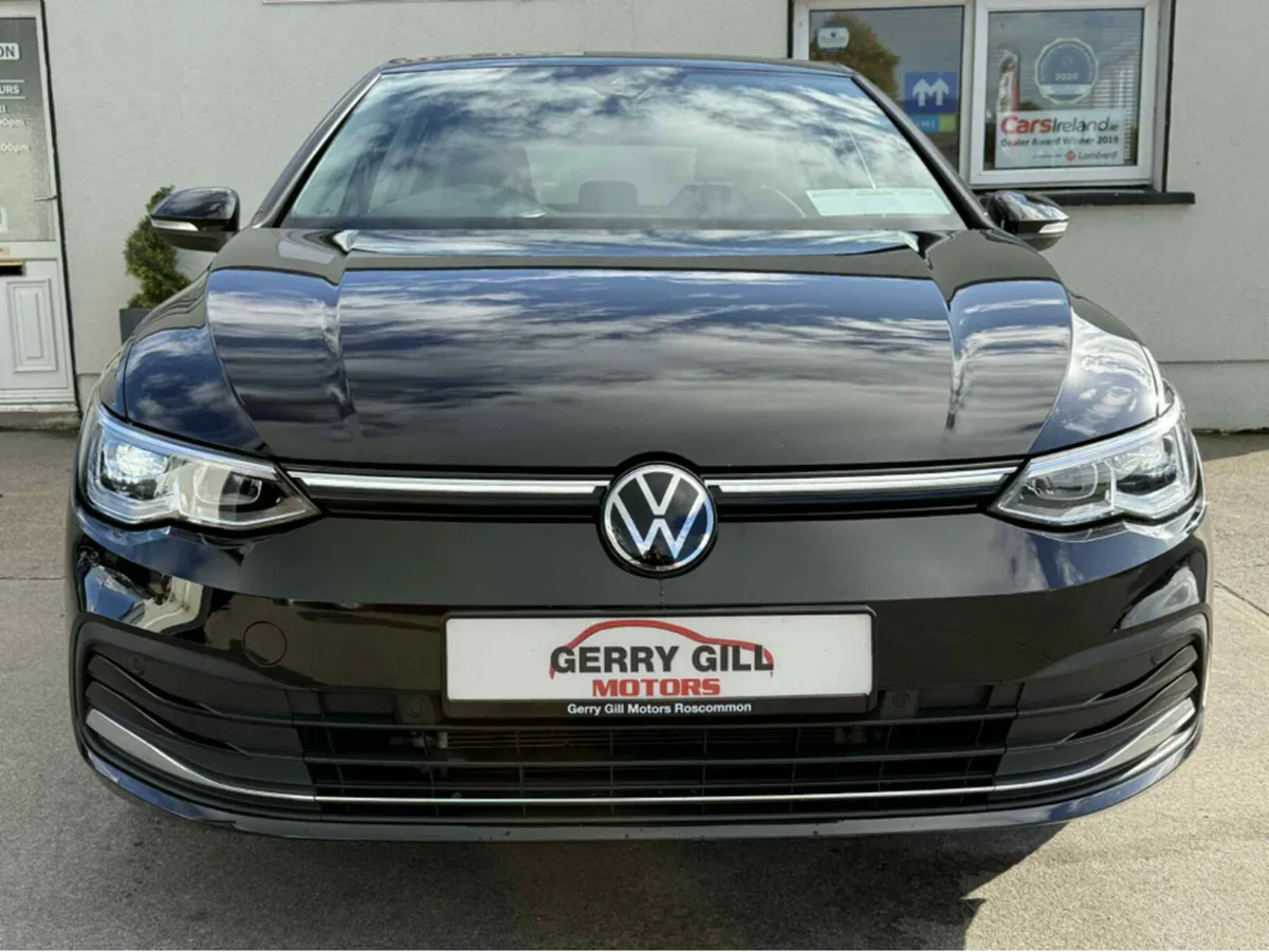 Volkswagen Golf STYLE 2.0 TDI 115HP 5DR - Image 2