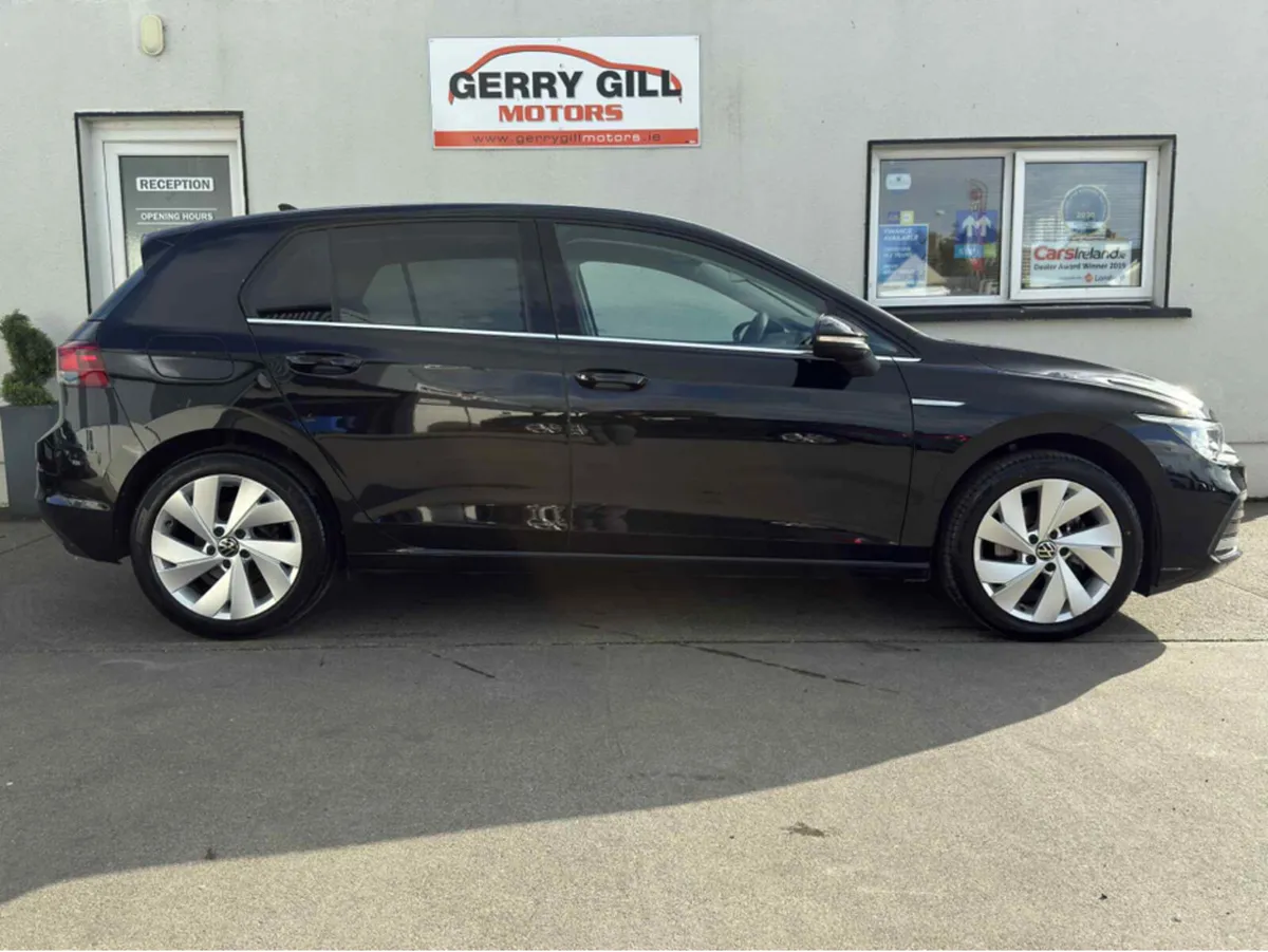 Volkswagen Golf STYLE 2.0 TDI 115HP 5DR - Image 3