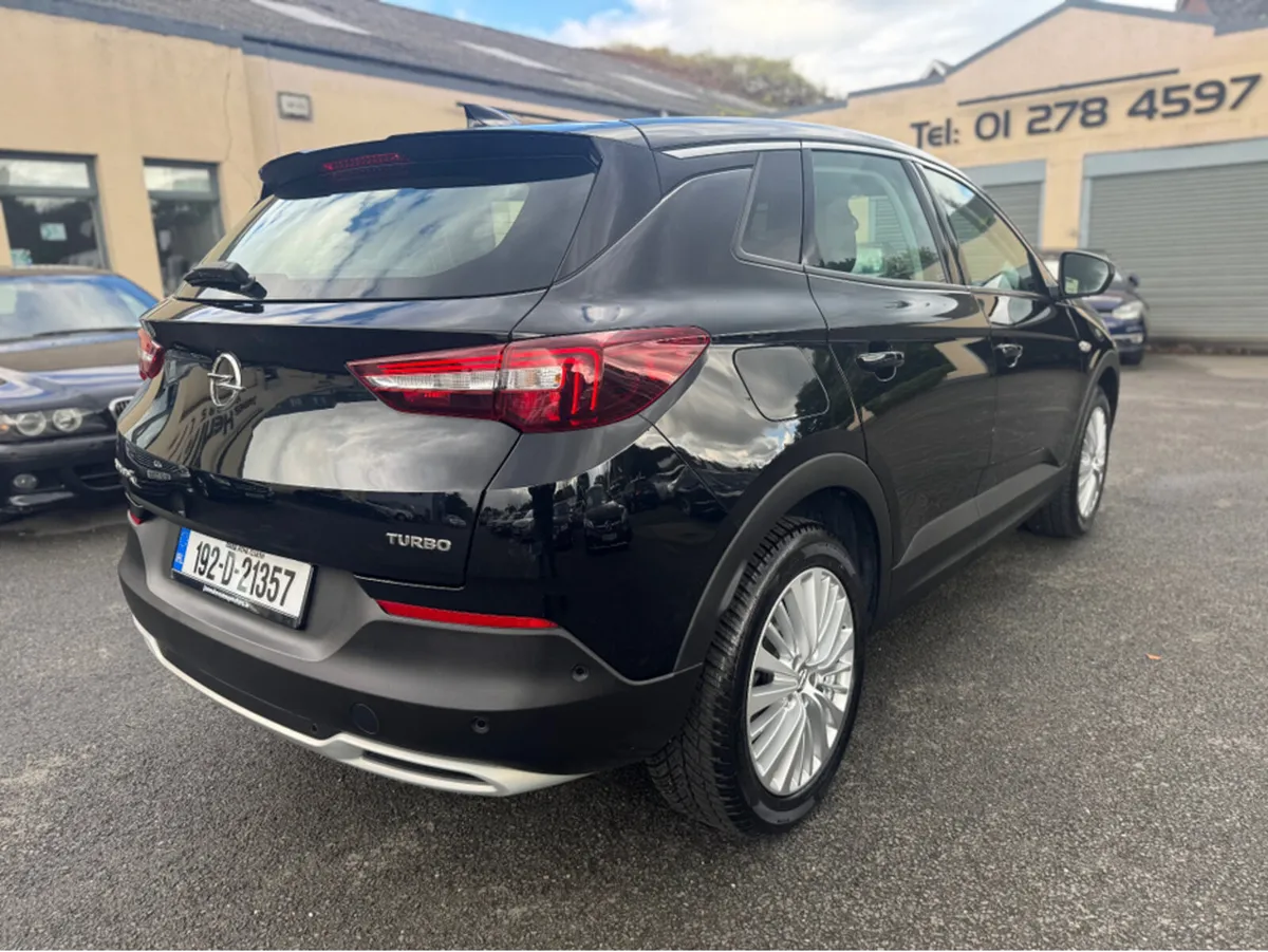Opel Grandland X SRI 1.2I 130PS 4DR AUTO - Image 4