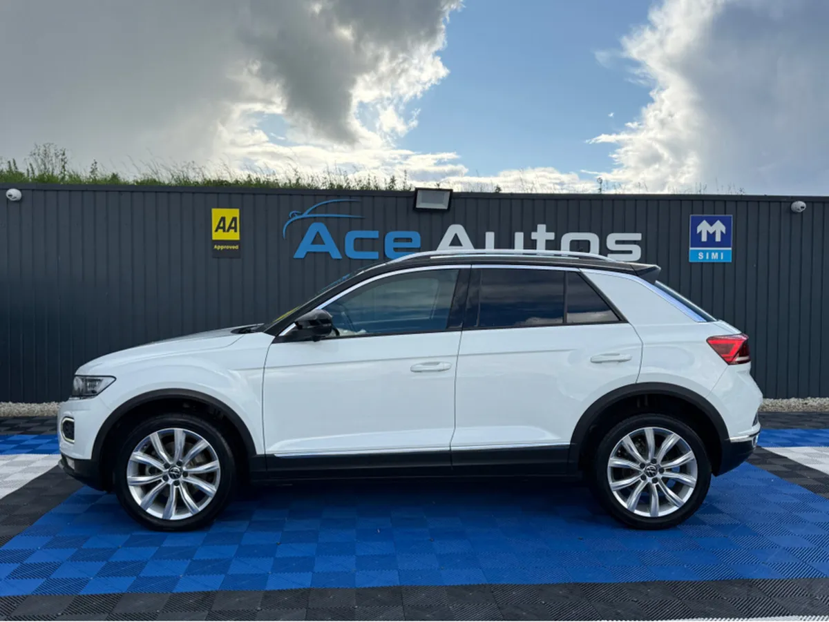 Volkswagen T-Roc SPORT - 2.0L DIESEL - AUTO - 12M - Image 4