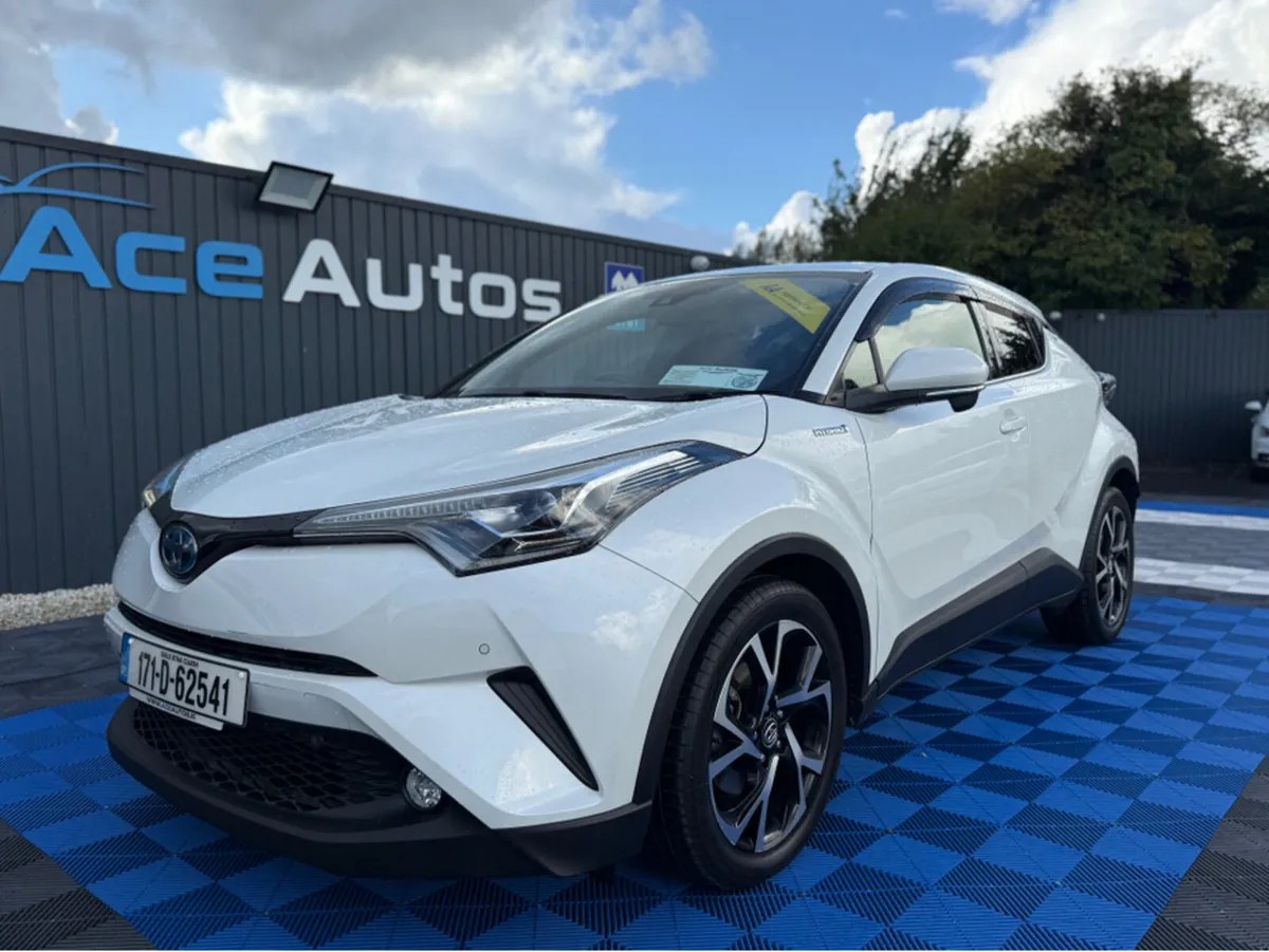 Toyota C-HR LUNA SPORT - 1.8 PETROL HYBRID - AUTO - Image 2