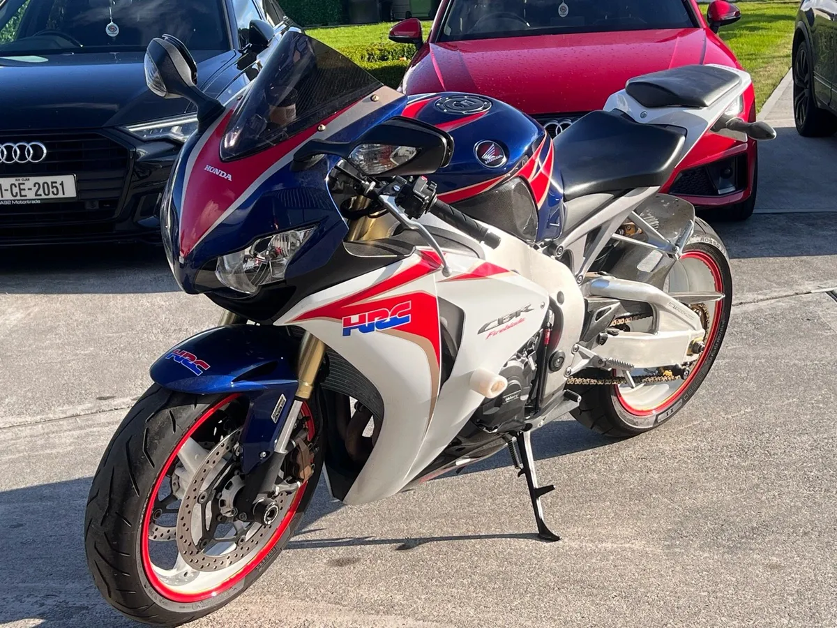 2011 Honda CBR1000RR Fireblade - Image 3