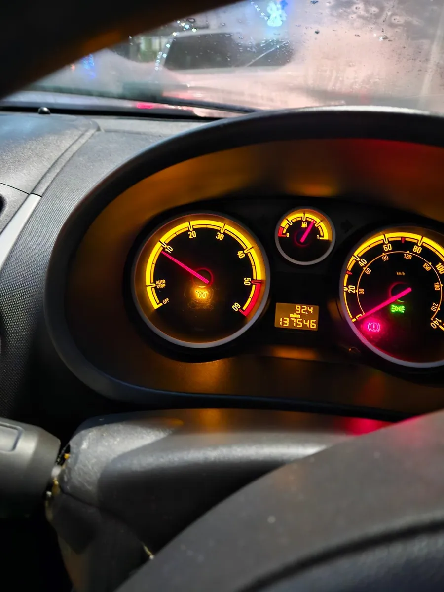 Vauxhall Corsa 2012 - Image 2