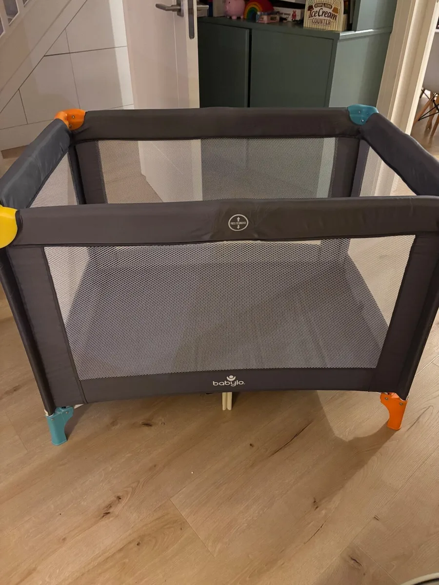 Travel Cot - Image 3