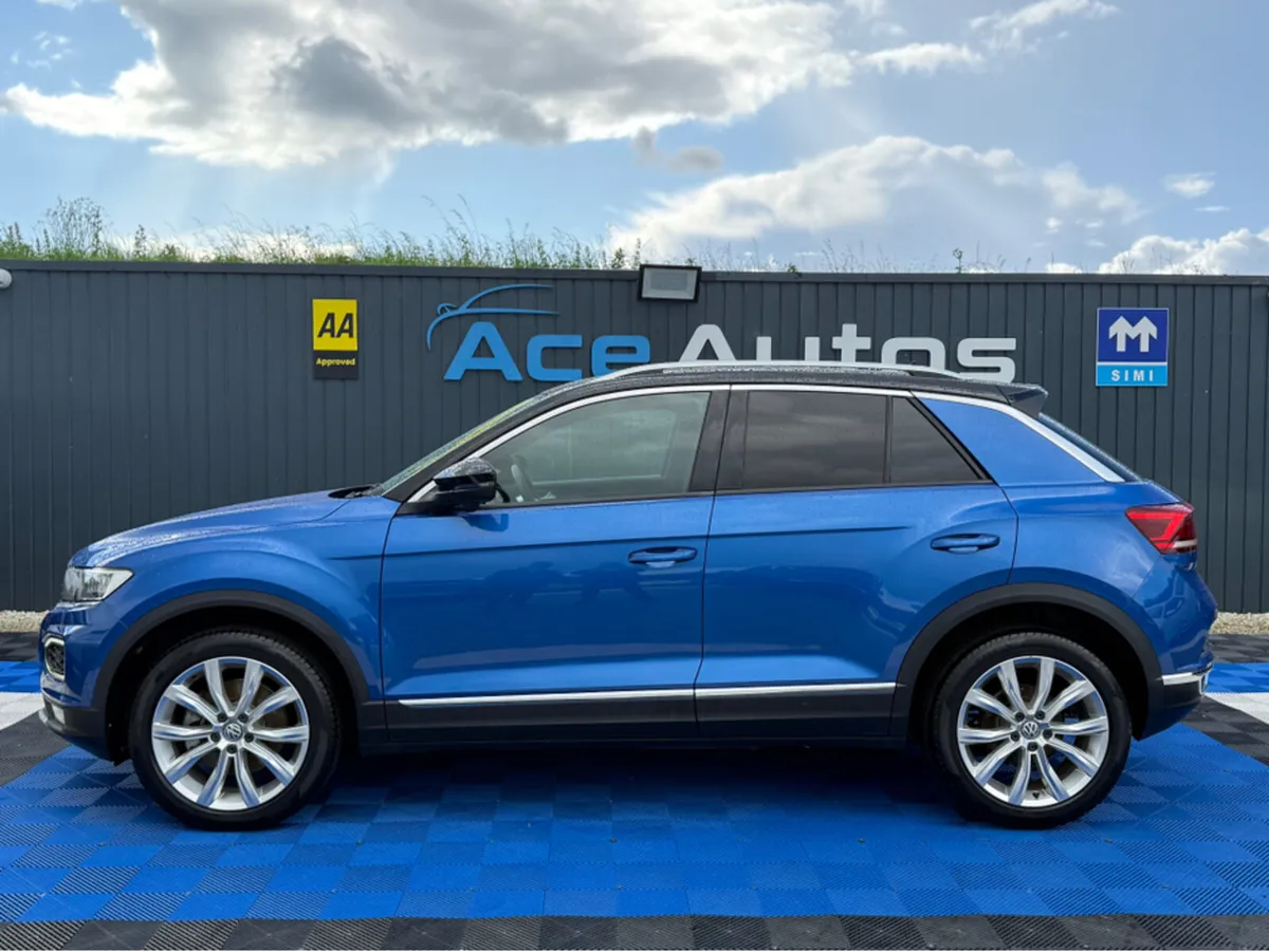 Volkswagen T-Roc SPORT - 2.0L DIESEL - AUTO - 12M - Image 4