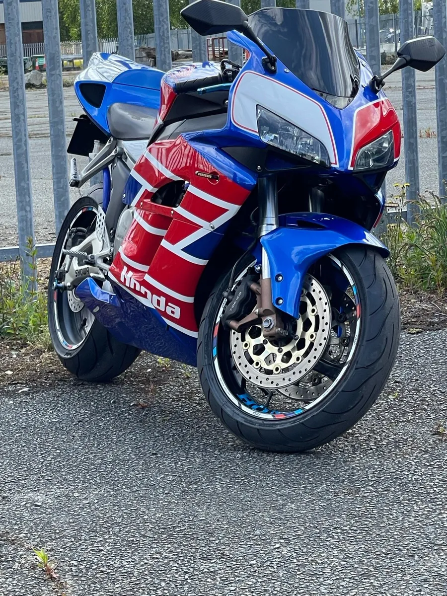 2008 honda fireblade swap for van - Image 1