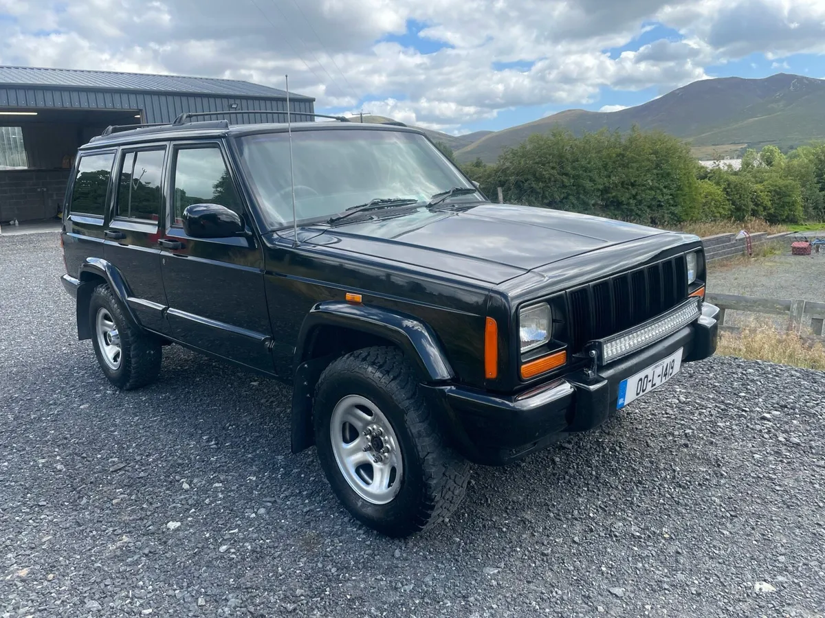 Jeep Cherokee - Image 1