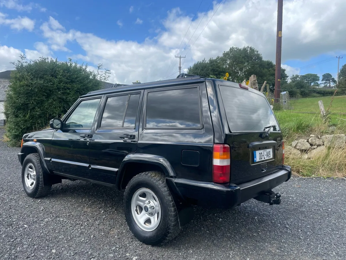 Jeep Cherokee - Image 3