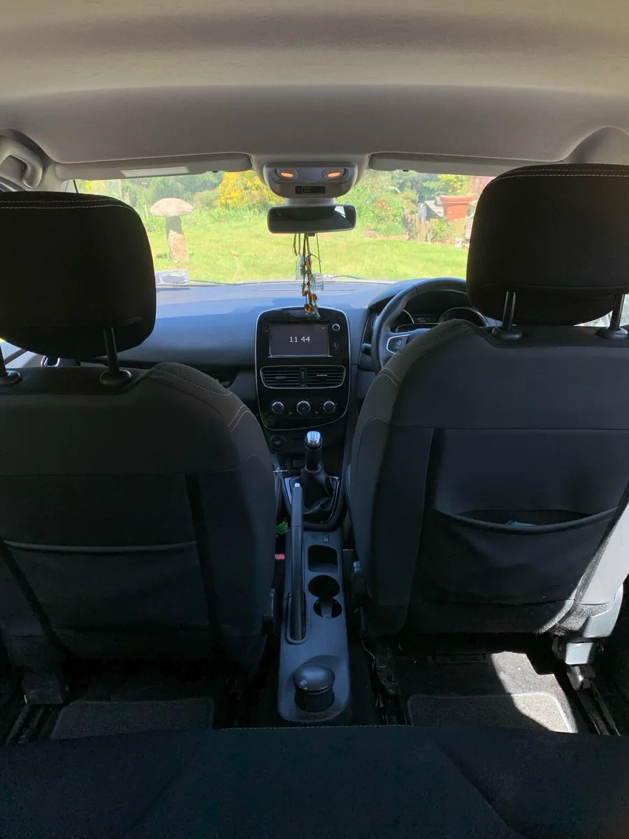 Renault Clio - Image 4