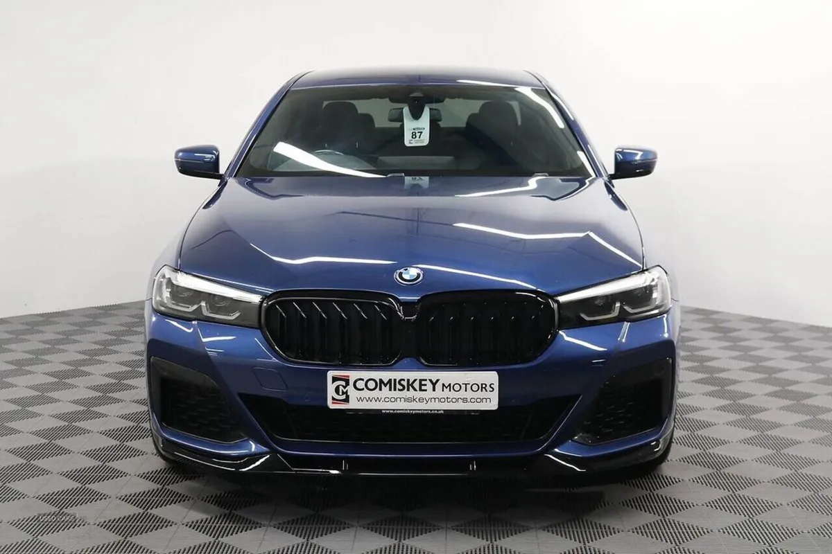 BMW 5 Series 530e 12kwh M Sport 4dr Petrol Plug-i - Image 2