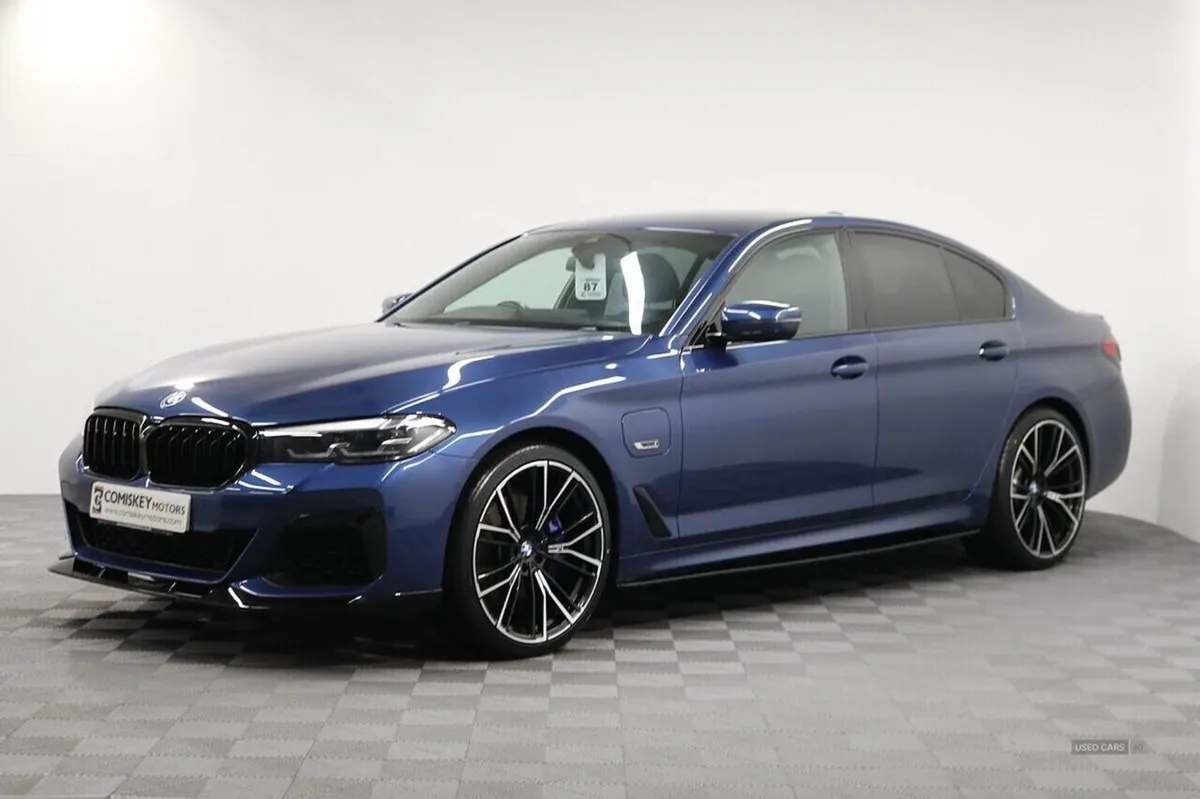 BMW 5 Series 530e 12kwh M Sport 4dr Petrol Plug-i - Image 4