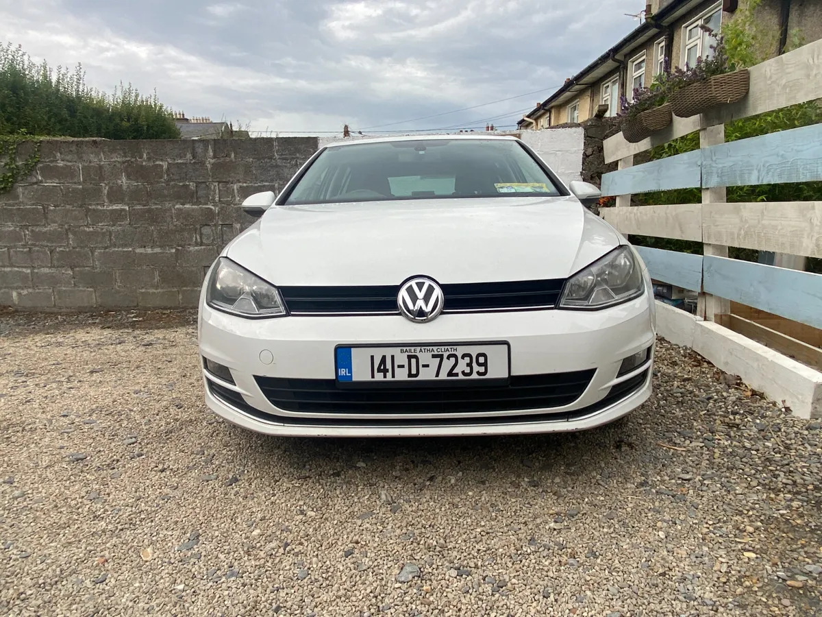 2014 Volkswagen Golf  1.2 TSi DSG Highline - Image 2