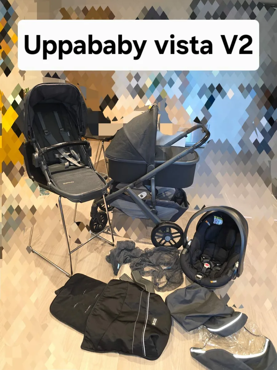 Uppababy Vista V2 with car seat Immaculate - Image 1