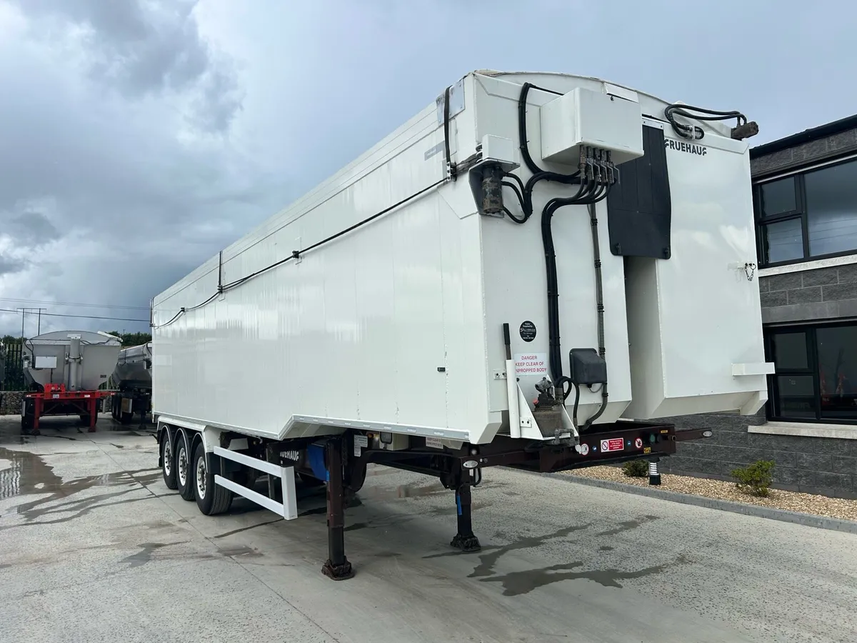 72 Cubic Yard Fruehauf - Image 3