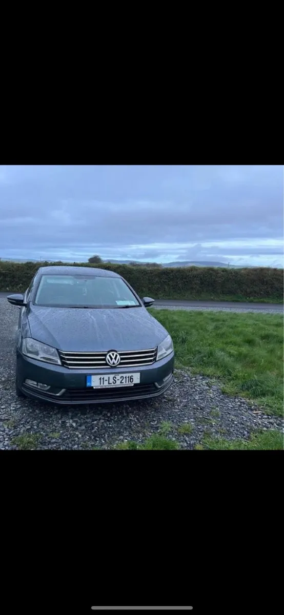 Volkswagen Passat 2011 - Image 3