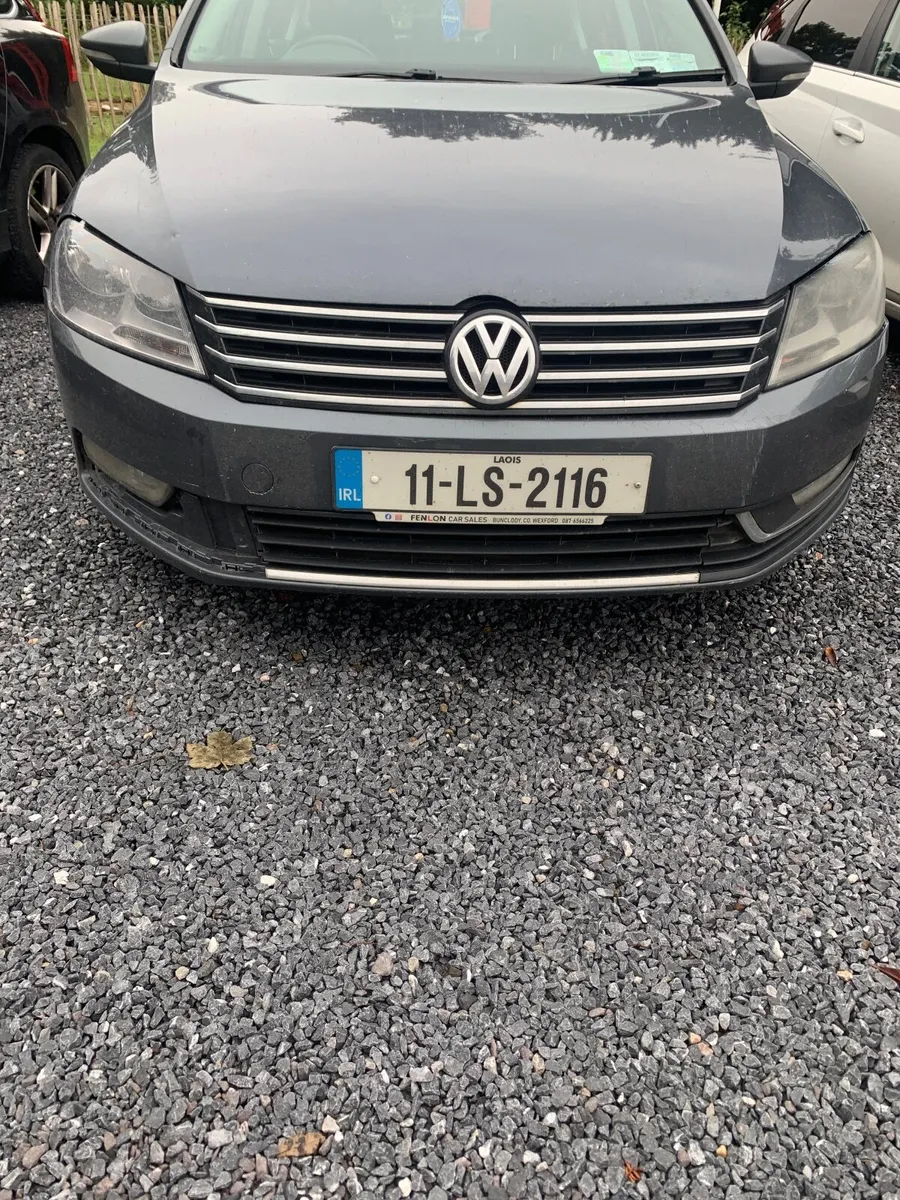 Volkswagen Passat 2011 - Image 4