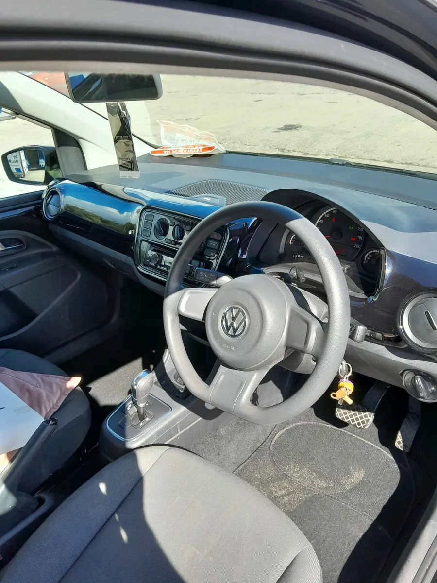 Volkswagen Up - Image 2