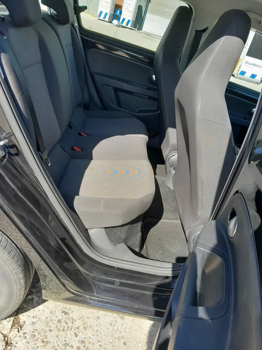Volkswagen Up - Image 3