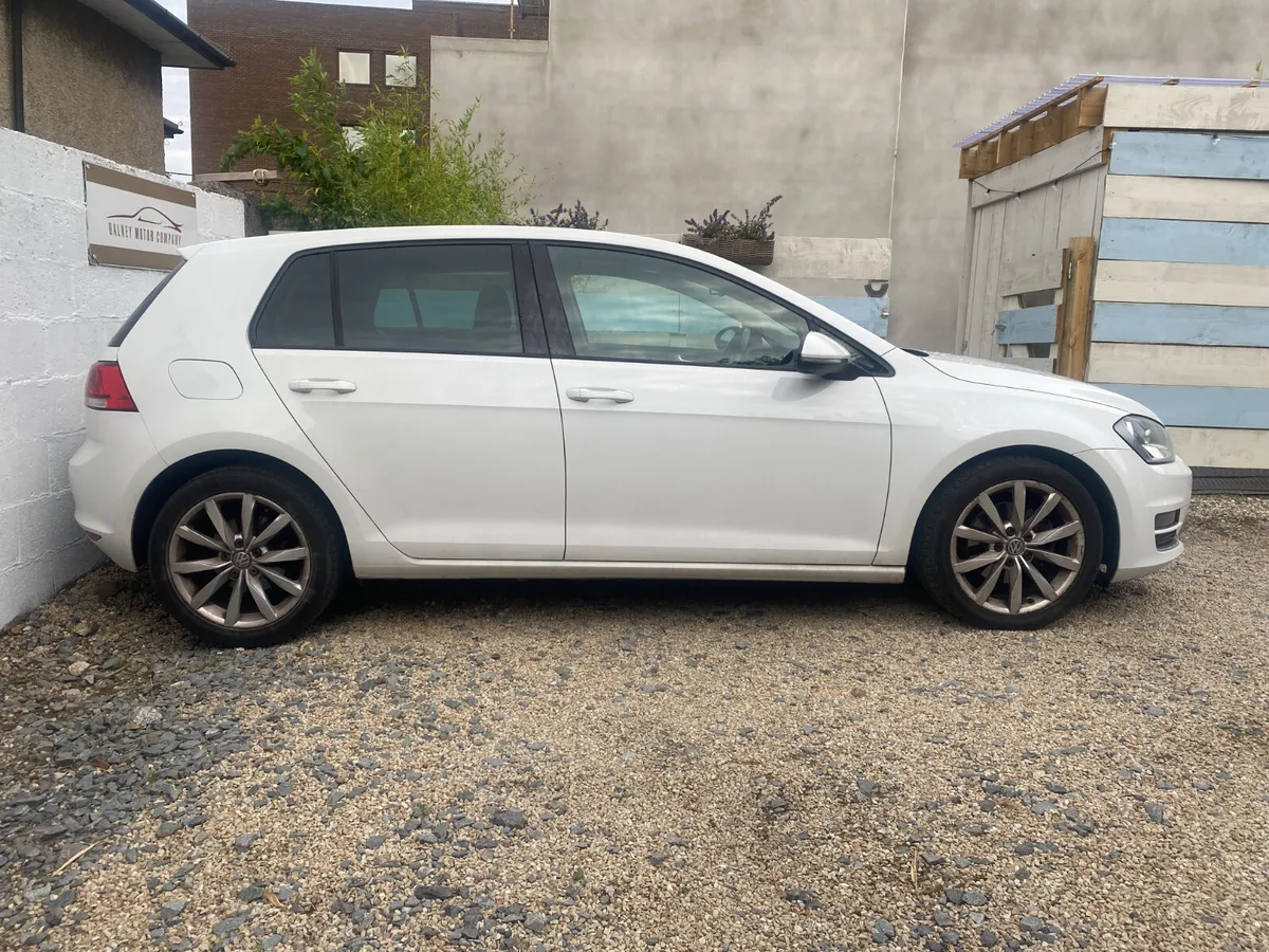 2014 Volkswagen Golf  1.2 TSi DSG Highline - Image 3