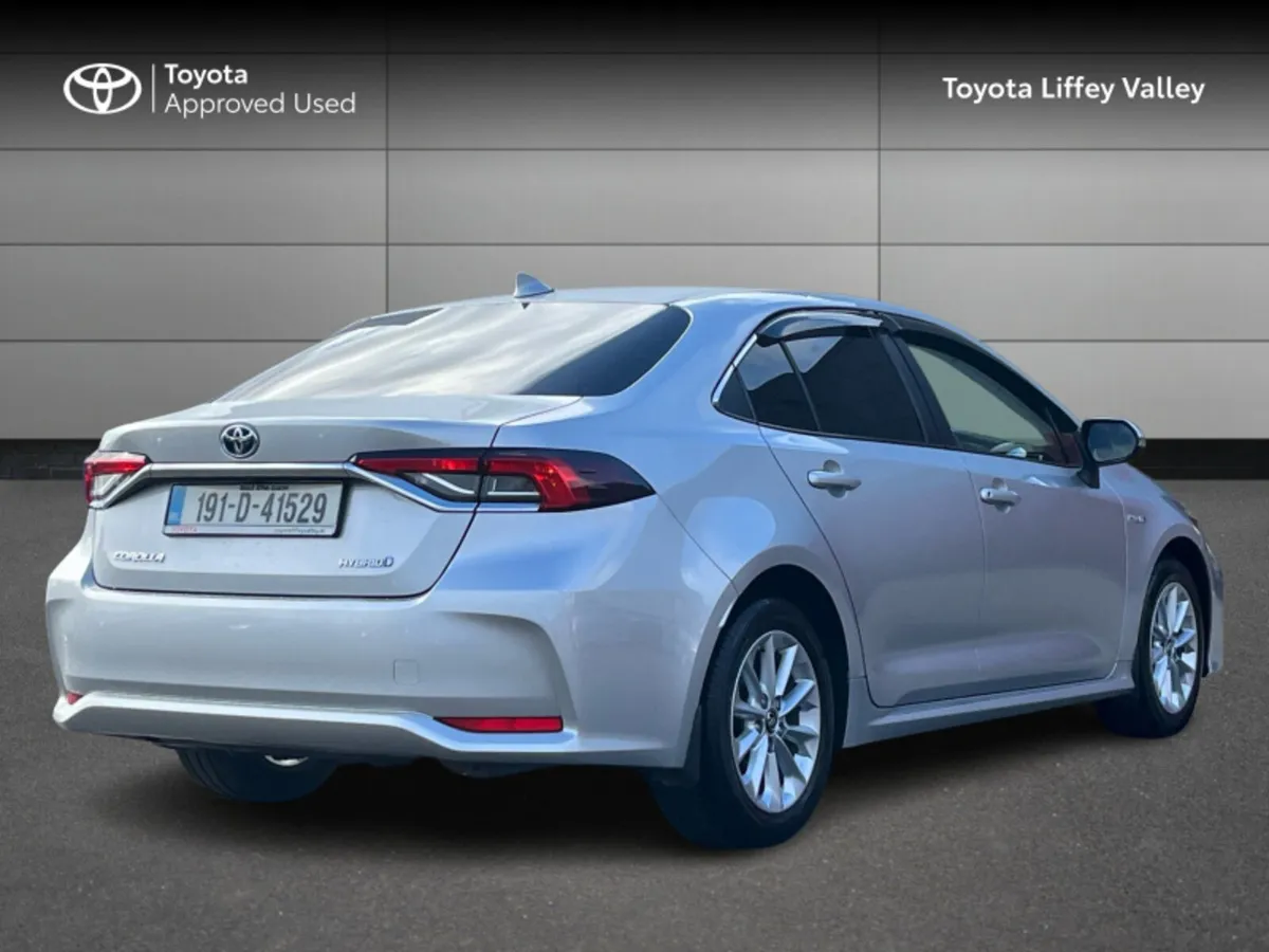 Toyota Corolla LUNA SAL 4DR AUTO HYBRID - Image 2
