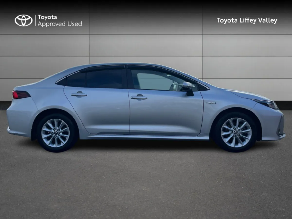 Toyota Corolla LUNA SAL 4DR AUTO HYBRID - Image 3