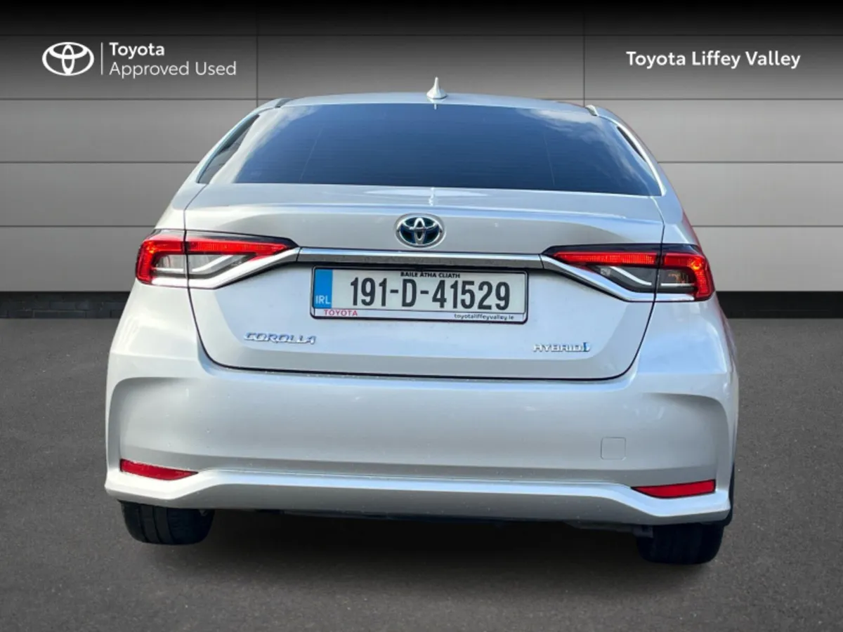 Toyota Corolla LUNA SAL 4DR AUTO HYBRID - Image 4