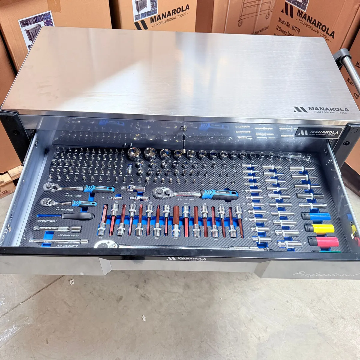 12 Drawer Toolchest With Tools - Image 4