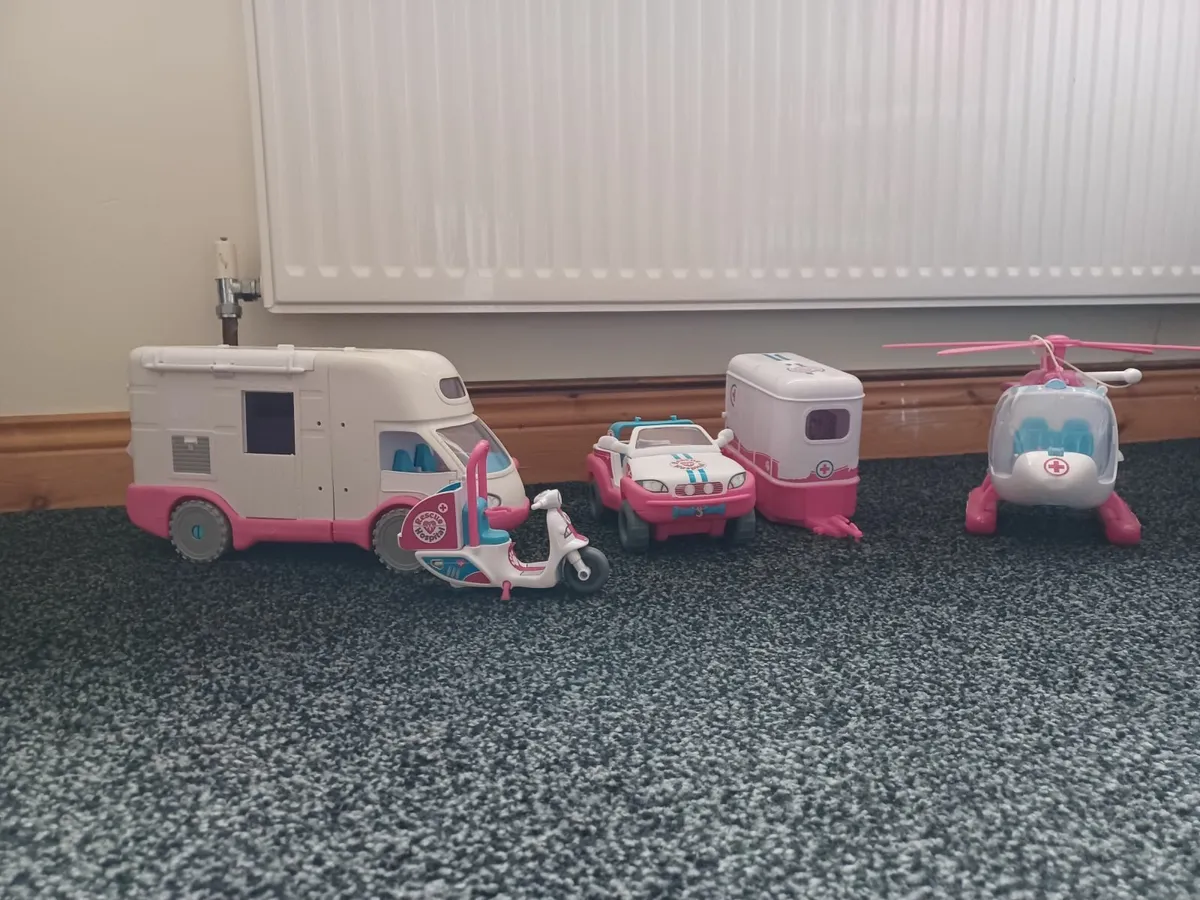 Animagic Rescue Hospital Toys - Image 2
