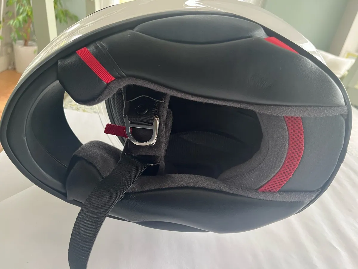 Shoei NXR2 Size Medium - Image 4