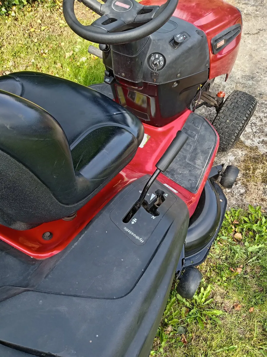 Ride on mower - Image 2