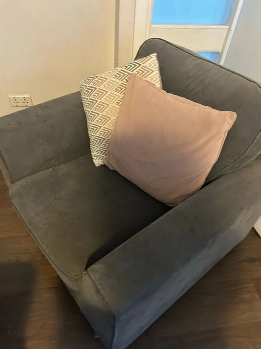 Suite of furniture - Image 3