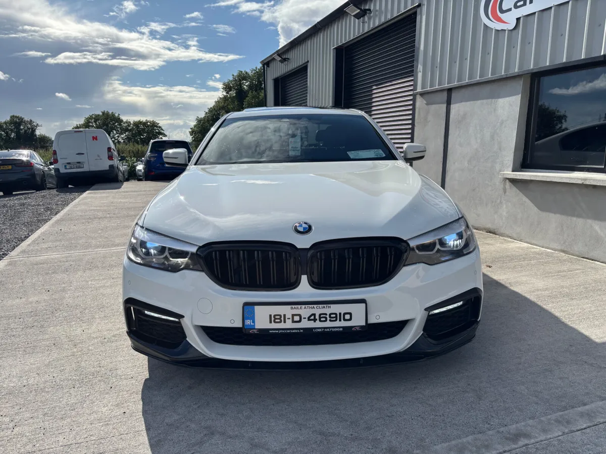 STUNNING 2018 BMW 5-SERES M-SPORT X DRIVE SUNROOF - Image 2